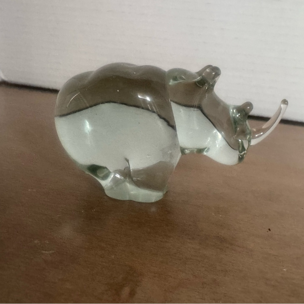 Vintage Small Crystal Rinosirus